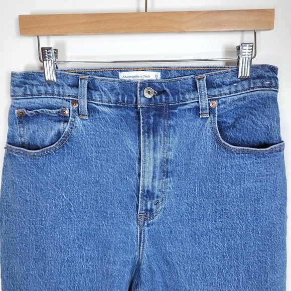 Abercrombie & Fitch The 90's Straight Ultra High Rise Size 29/8R Distressed - Picture 2 of 8